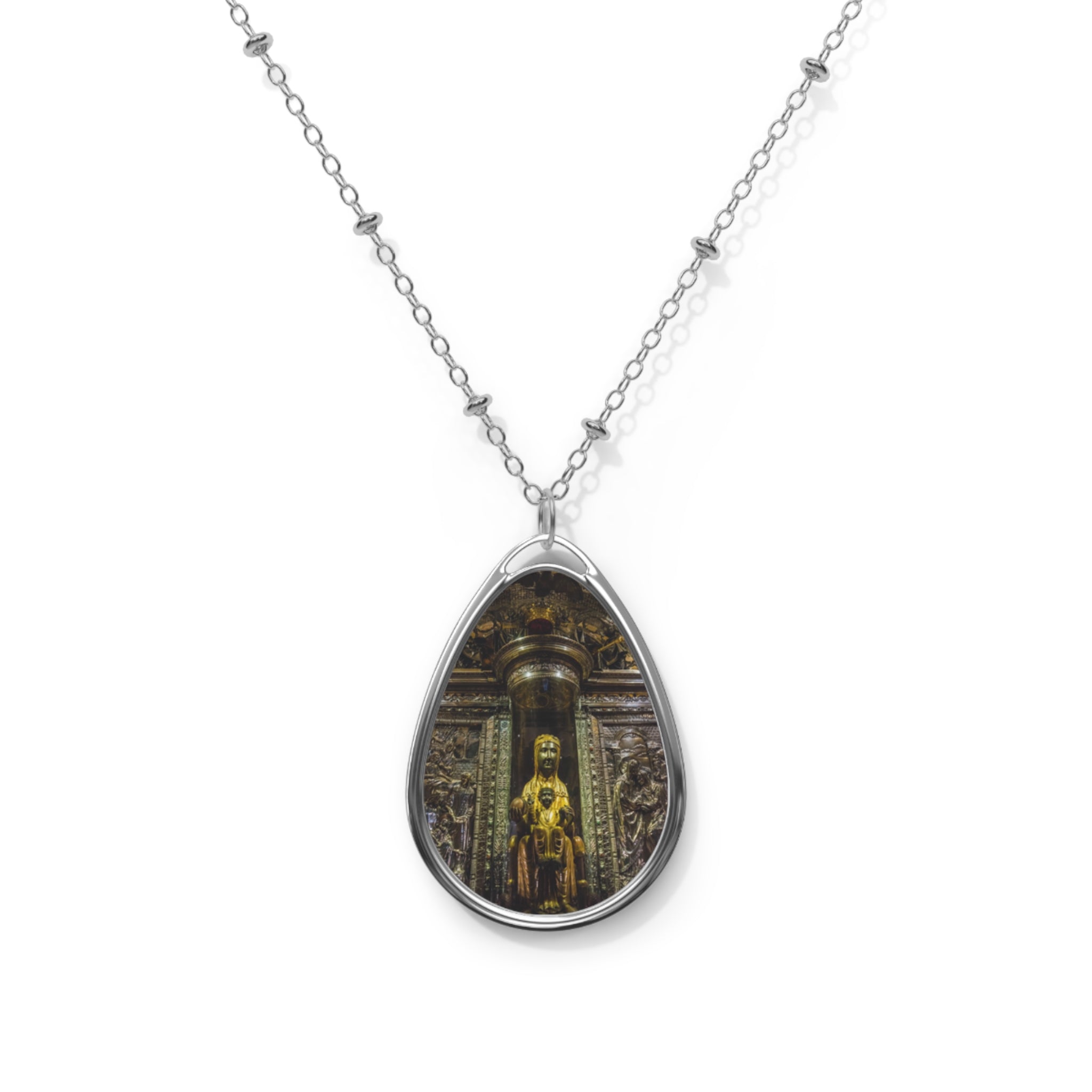 Colgante Relicario Ovalado con Foto – Virgen de Montserrat “La Moreneta” | Estilo Vintage Santuario, Forma Lágrima – Colección Magic Dreams