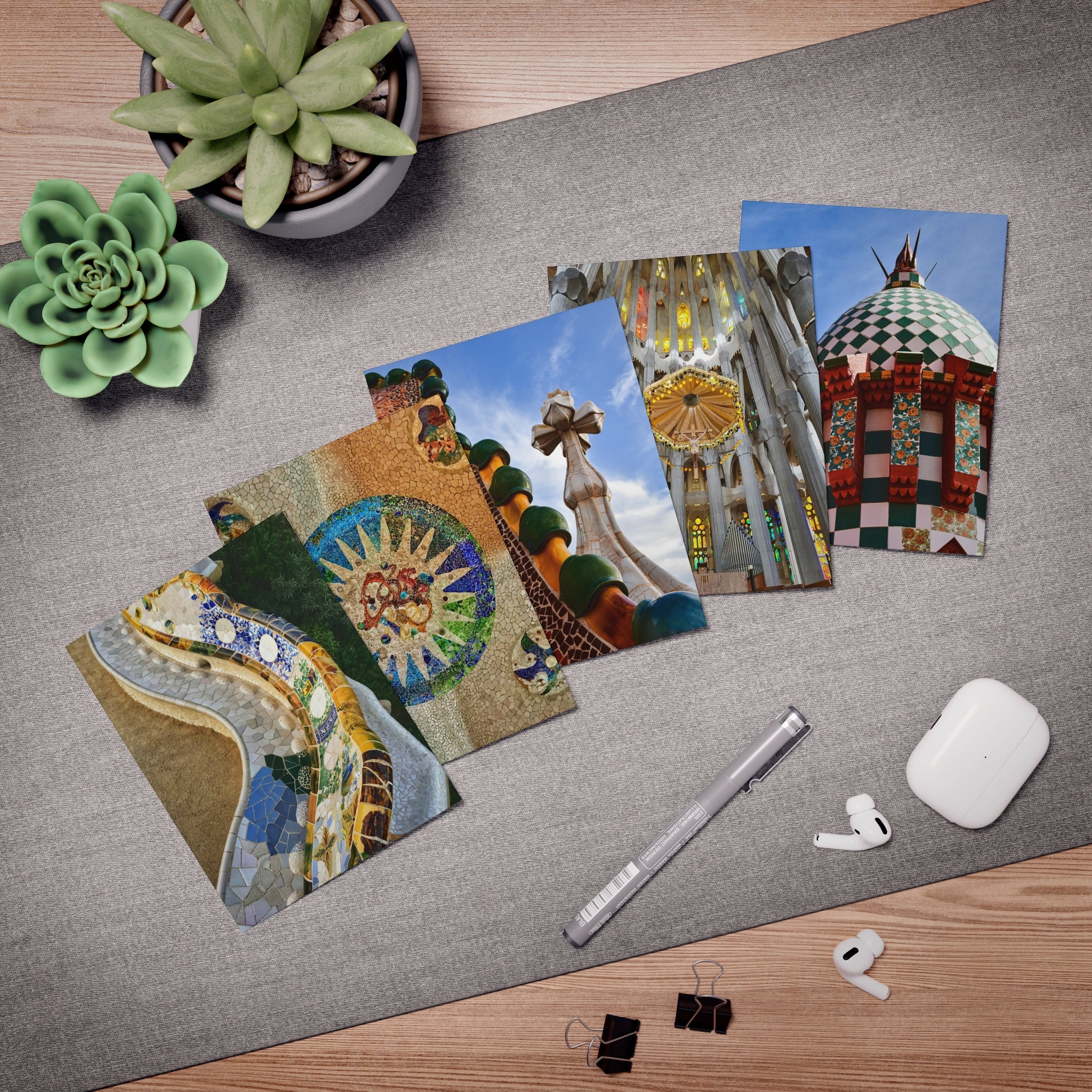 Tarjetas  arquitectura de Barcelona (pack de 5) — Modernismo de Gaudí  - Magic Dreams Collection
