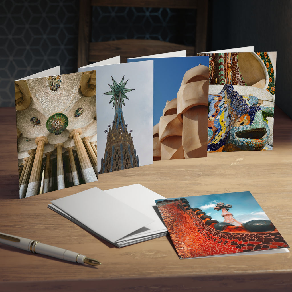 Postales fotográficas de arquitectura Modernista de Antoni Gaudí  (pack de 5) — Magic Dreams Collection