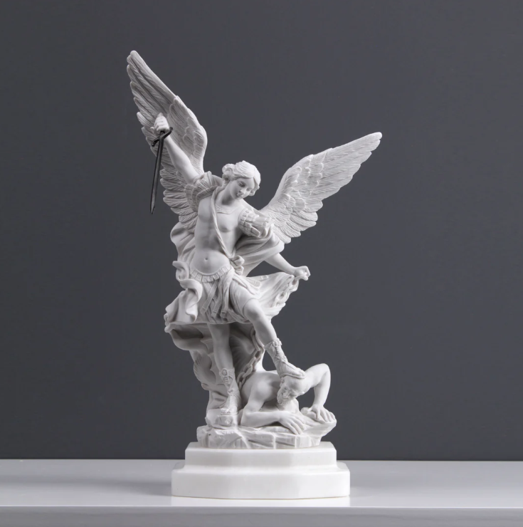 Estatua de San Miguel Arcángel – Magic Dreams Collection