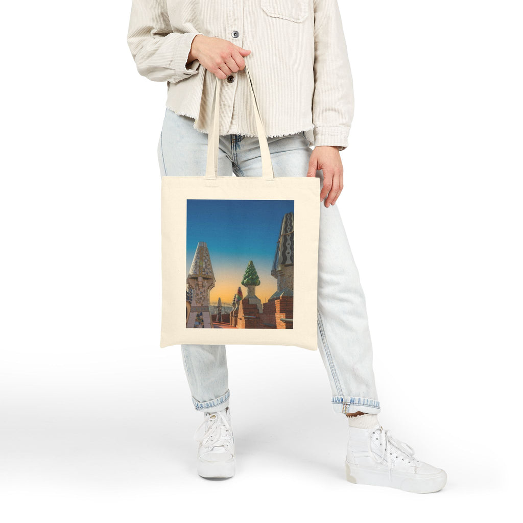 Palau Güell Canvas Tote Bag —  Tote con estampado artístico de las chimeneas Gaudí en el  tejado del Palau Güell  al amanecer - Magic Dreams Collection