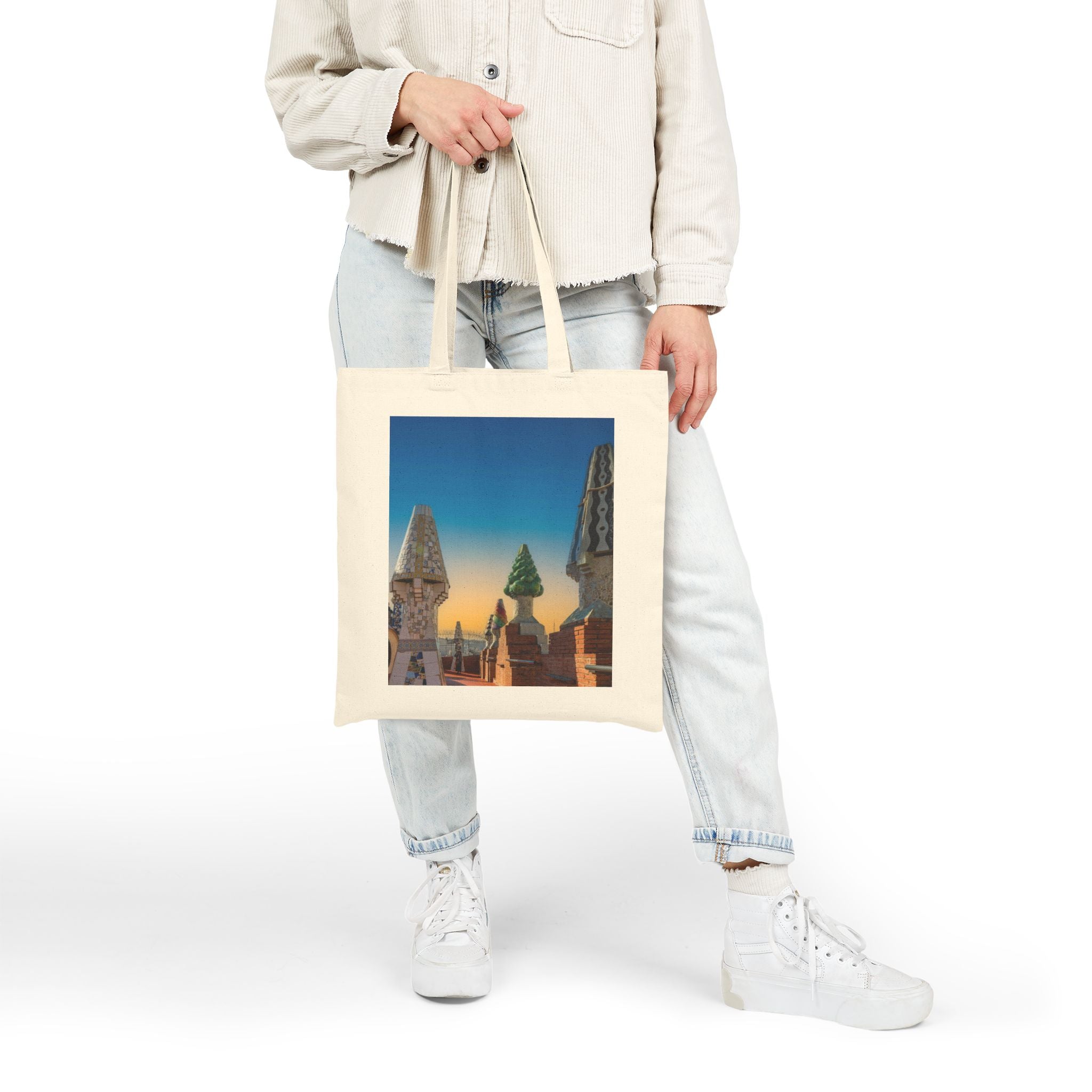 Palau Güell Canvas Tote Bag —  Tote con estampado artístico de las chimeneas Gaudí en el  tejado del Palau Güell  al amanecer - Magic Dreams Collection