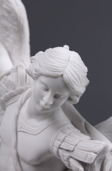 Estatua de San Miguel Arcángel – Magic Dreams Collection