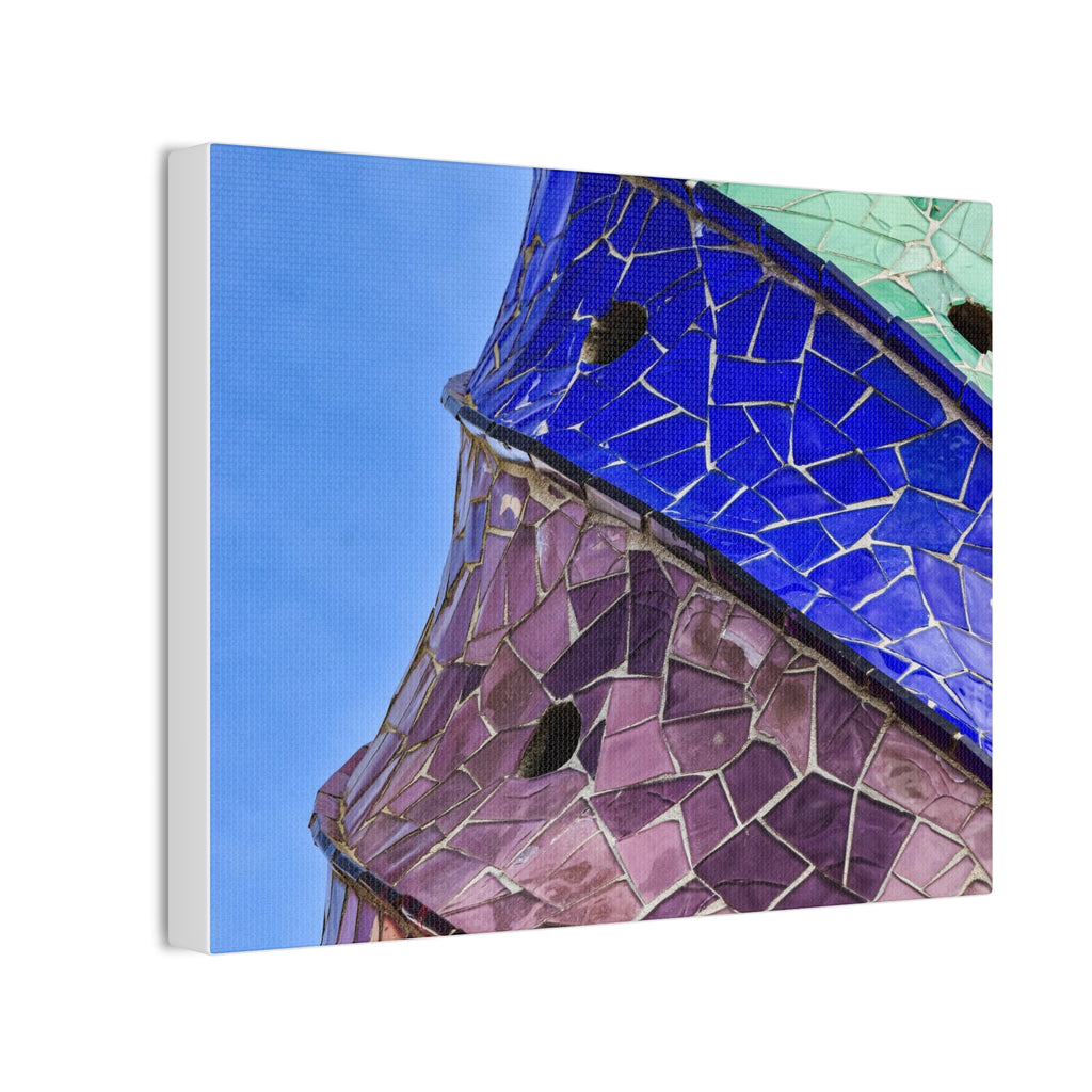 Lienzo decorativo  — Arte mural en azul y púrpura trencadís de las chimeneas del Palau Güell - Magic Dreams Collection