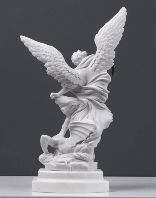 Estatua de San Miguel Arcángel – Magic Dreams Collection
