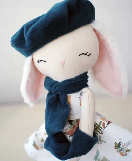 Muñeca Conejo de Peluche — Hecha a mano, algodón orgánico - Magic Dreams Collection