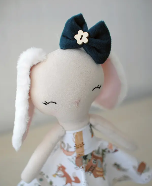 Muñeca Conejo de Peluche — Hecha a mano, algodón orgánico - Magic Dreams Collection