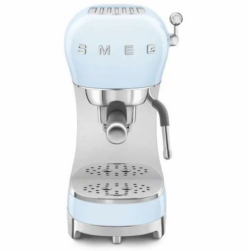 Cafetera Manual Smeg ECF02PBEU — Azul Retro, 15 Bares - Magic Dreams Collection