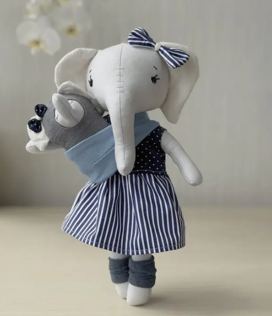 Muñeca Elefante Mamá y Bebé — 28 cm, hecha a mano (Magic Dreams Collection)