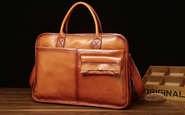 Maletín Vintage de Cuero de Becerro para Hombre — Magic Dreams Collection